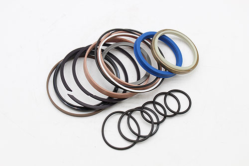 Rapid replacement of oil seals for excavators