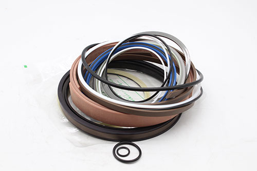 Rapid replacement of oil seals for excavators